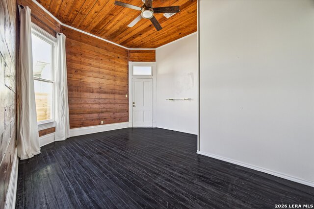 Listing photo id 12 for 417 Warren  