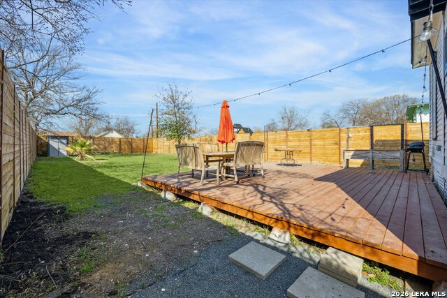 Listing photo id 13 for 417 Warren  