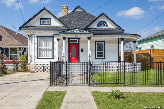 Listing photo id 0 for 417 Warren  