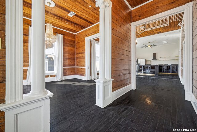 Listing photo id 2 for 417 Warren  