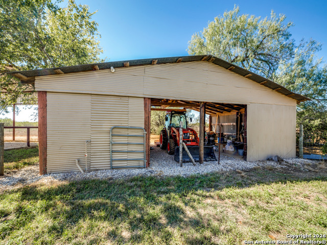 Image 34 of 45 For 6472 Bluntzer Rd