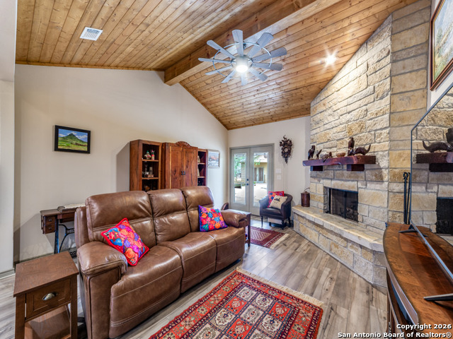 Image 4 of 45 For 6472 Bluntzer Rd