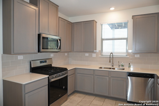 Image 6 of 31 For 4809 Park Gln