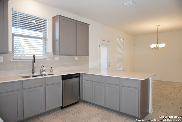 Image 7 of 31 For 4809 Park Gln