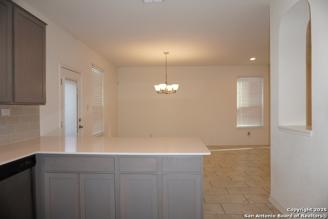 Image 8 of 31 For 4809 Park Gln