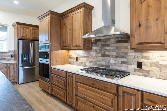 Image 11 of 33 For 811 Horseshoe Falls