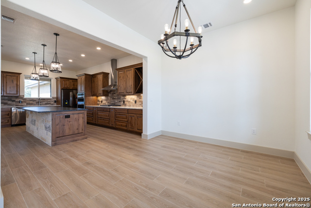 Image 15 of 33 For 811 Horseshoe Falls