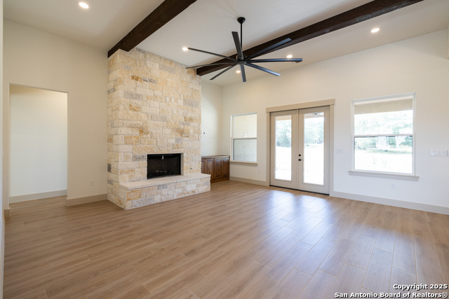 Image 16 of 33 For 811 Horseshoe Falls