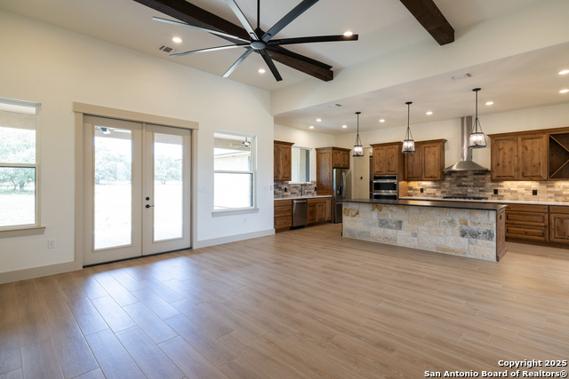 Image 17 of 33 For 811 Horseshoe Falls