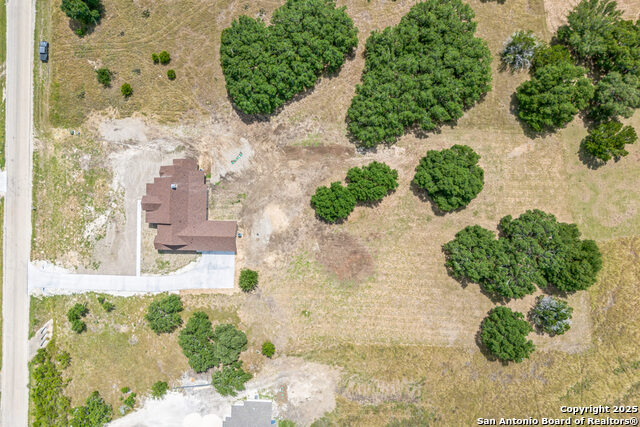 Image 29 of 33 For 811 Horseshoe Falls