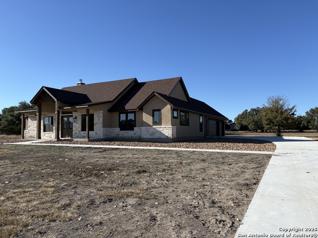 Image 3 of 33 For 811 Horseshoe Falls
