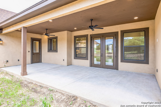 Image 5 of 33 For 811 Horseshoe Falls