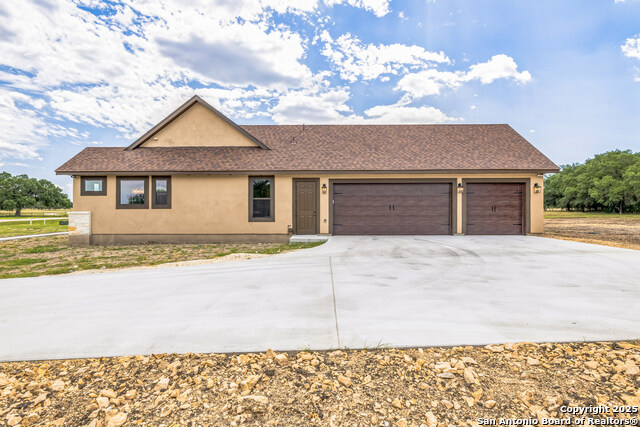 Image 8 of 33 For 811 Horseshoe Falls