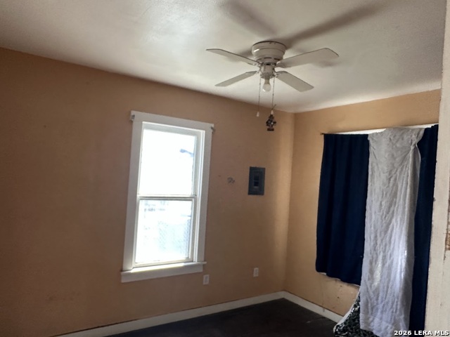 Image 14 of 24 For 831 Brighton