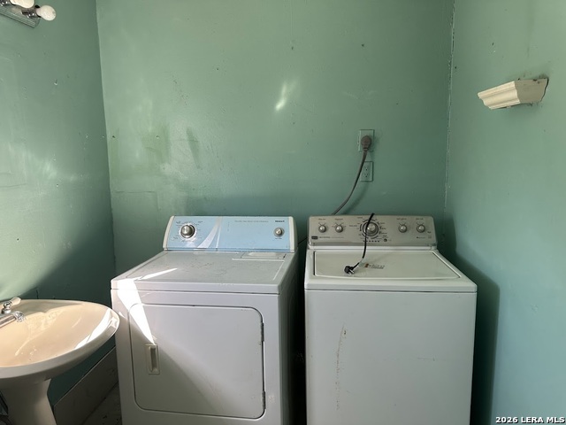 Image 22 of 24 For 831 Brighton