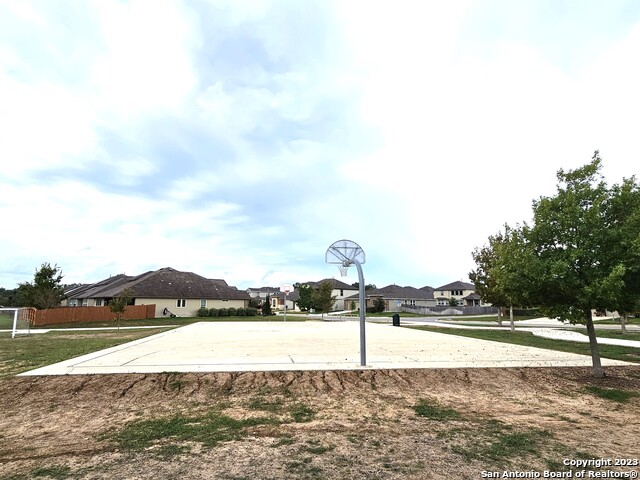 Image 36 of 38 For 12549 Rothau Dr