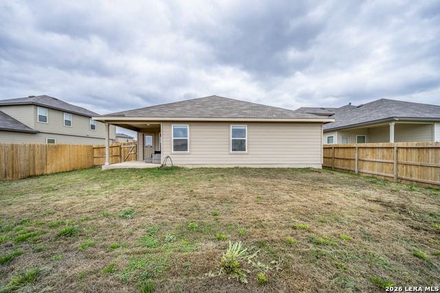 Image 18 of 18 For 14638 Pearl Flats