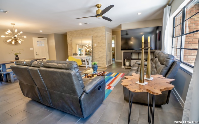 Image 21 of 60 For 9117 Oak Downs