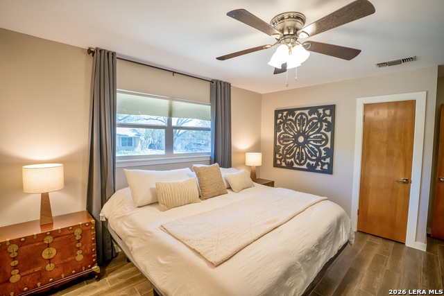 Image 25 of 60 For 9117 Oak Downs