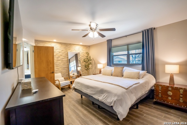 Image 28 of 60 For 9117 Oak Downs