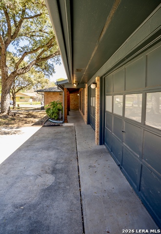 Image 6 of 60 For 9117 Oak Downs