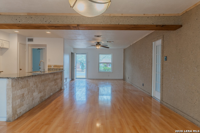 Image 10 of 27 For 5103 Guinevere