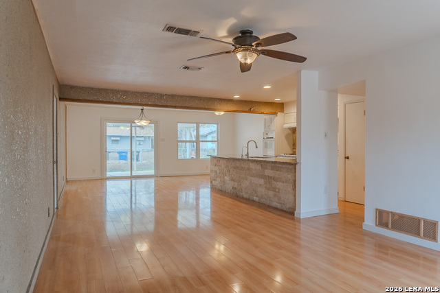 Image 5 of 27 For 5103 Guinevere