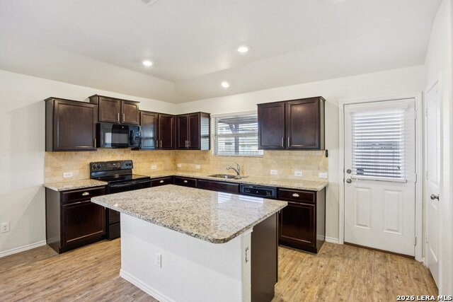 Image 10 of 33 For 160 Field Rdg