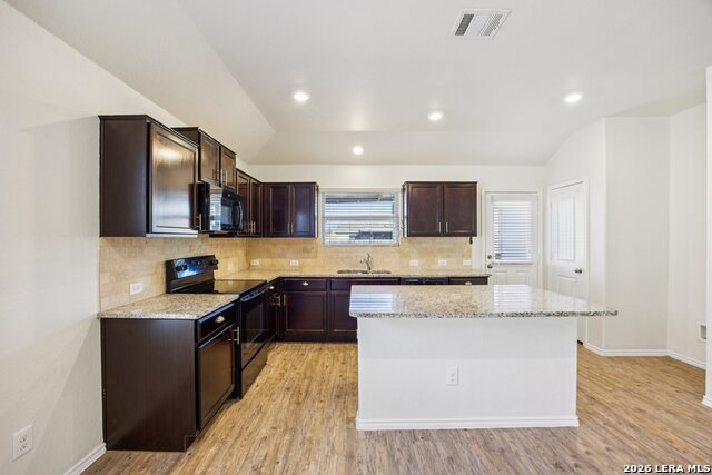 Image 7 of 33 For 160 Field Rdg