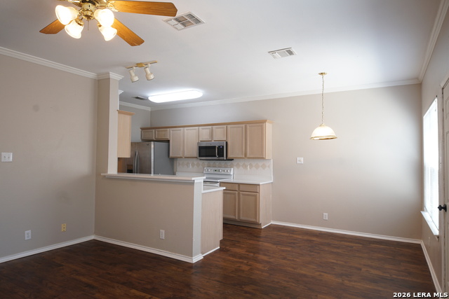 Image 12 of 28 For 7203 Snowden