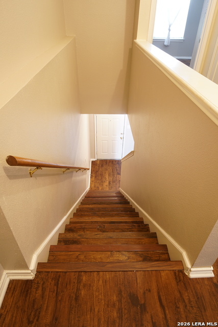 Image 24 of 28 For 7203 Snowden