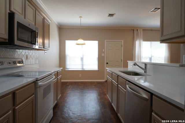 Image 8 of 28 For 7203 Snowden