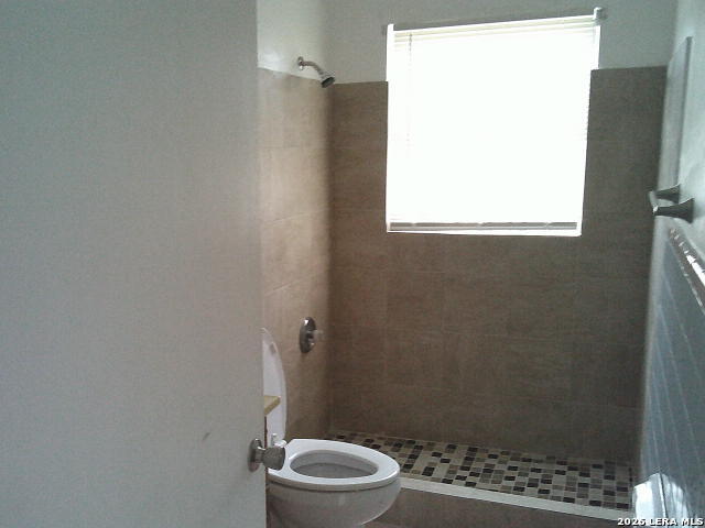 Image 8 of 8 For 334 Tomrob  