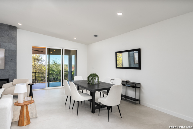 Image 12 of 46 For 707 Lone Cir