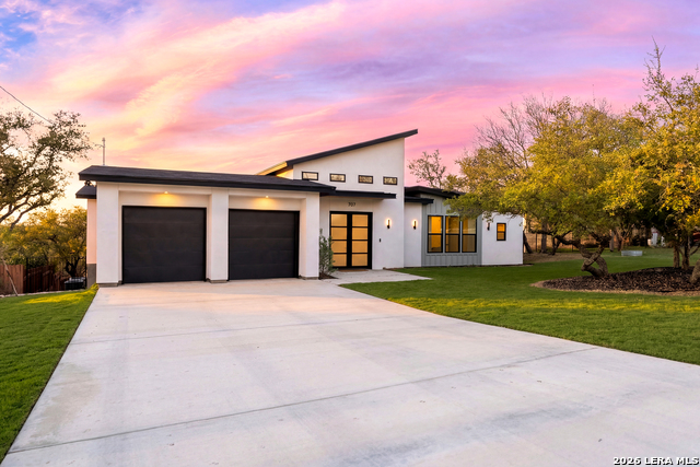 Image 2 of 46 For 707 Lone Cir