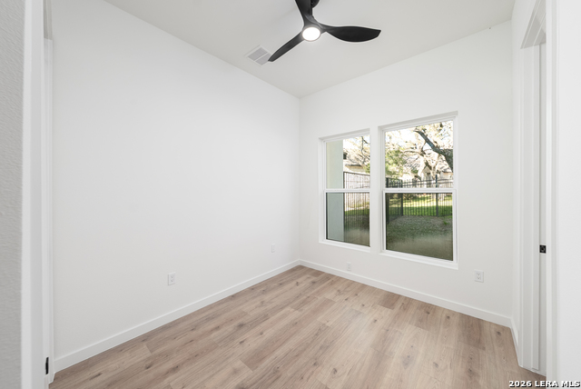 Image 31 of 46 For 707 Lone Cir