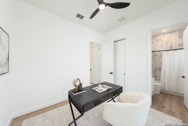 Image 33 of 46 For 707 Lone Cir