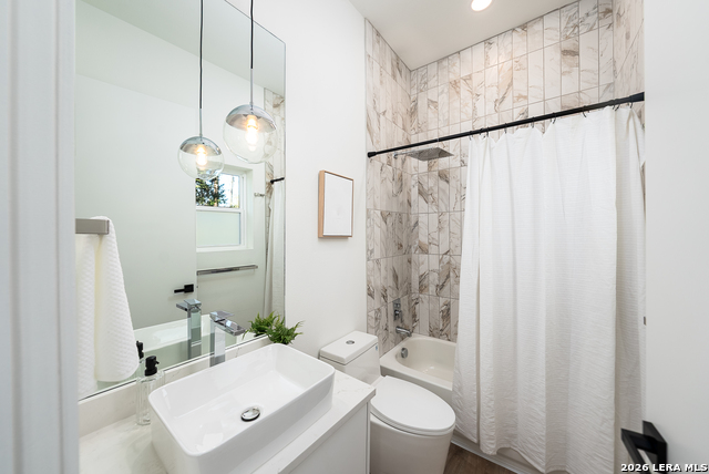 Image 35 of 46 For 707 Lone Cir