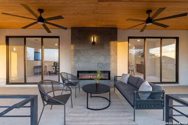 Image 37 of 46 For 707 Lone Cir