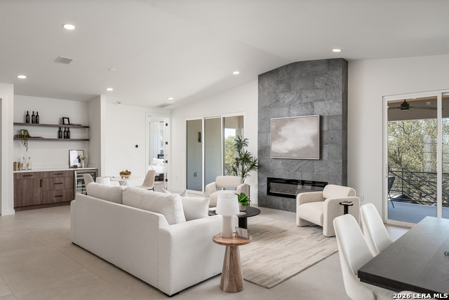 Image 6 of 46 For 707 Lone Cir