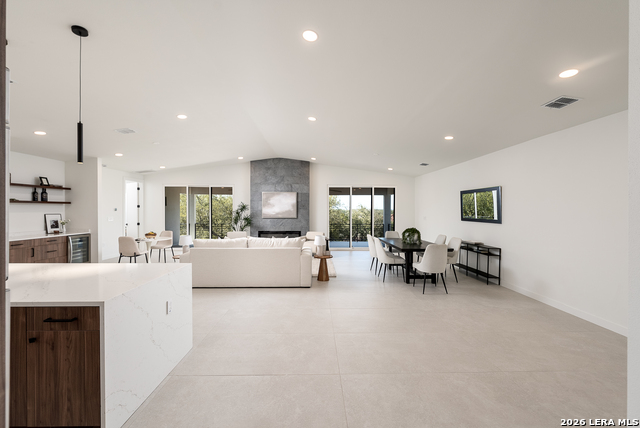 Image 7 of 46 For 707 Lone Cir