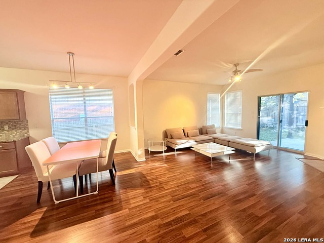 Image 6 of 19 For 20630 Cliff Park