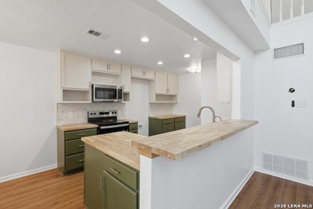 Image 14 of 32 For 12008 Vista Nogal St