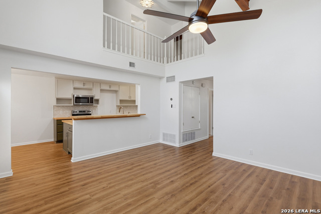 Image 6 of 32 For 12008 Vista Nogal St