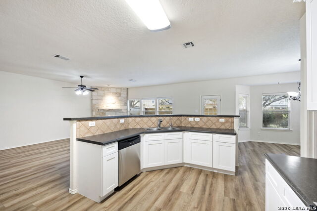 Listing photo id 8 for 316 Sparrow  