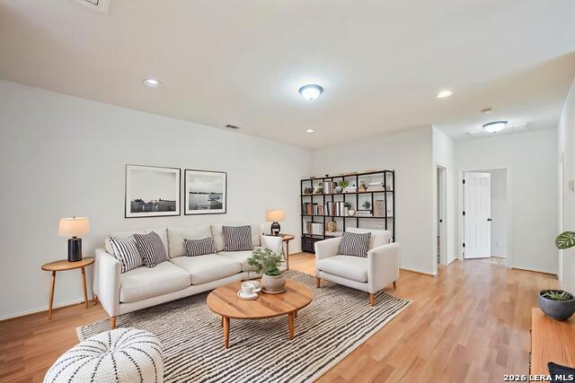 Listing photo id 13 for 316 Sparrow  