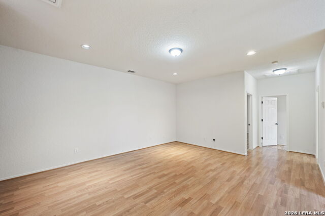 Listing photo id 14 for 316 Sparrow  