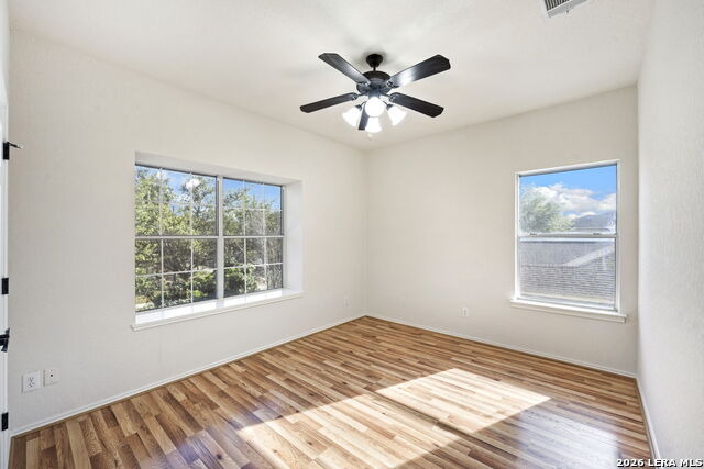 Listing photo id 23 for 316 Sparrow  