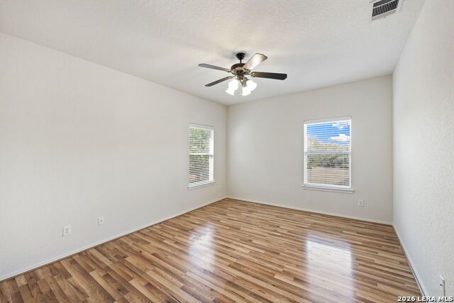 Listing photo id 28 for 316 Sparrow  