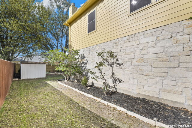 Listing photo id 32 for 316 Sparrow  